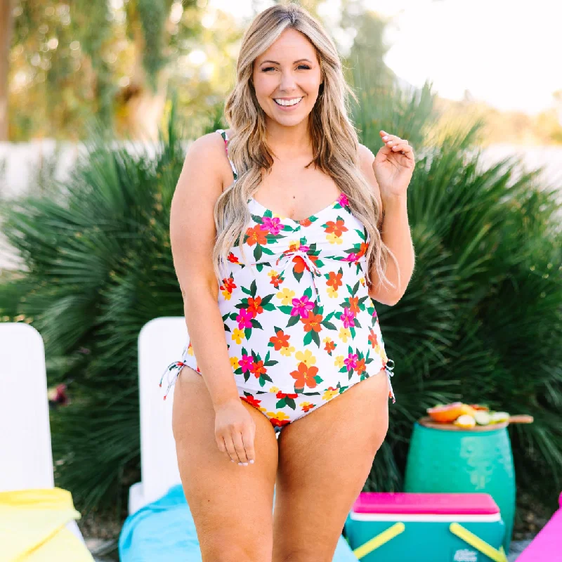 Talk To the Sand Tankini Top, White Floral